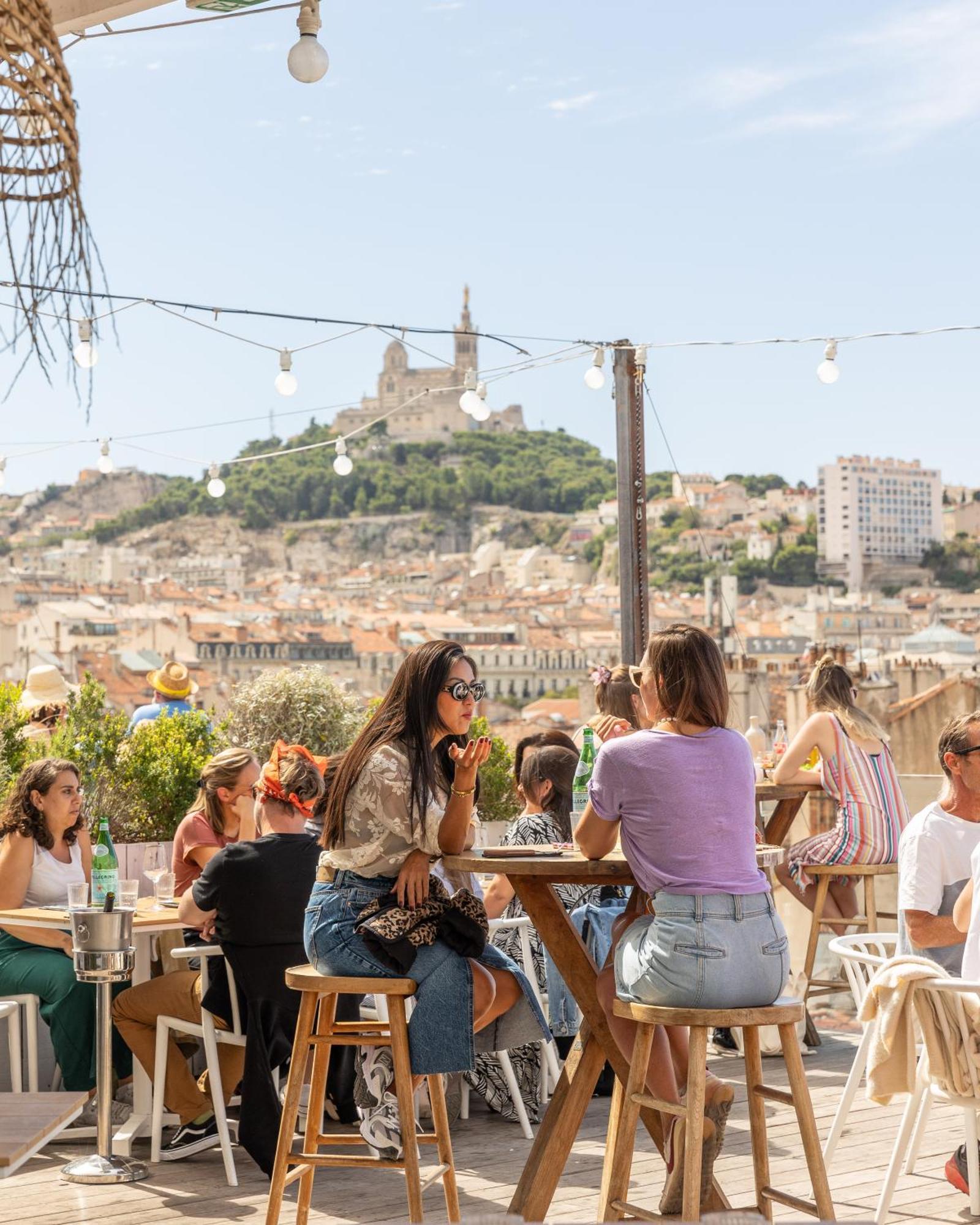 The Babel Community - Vieux Port Aparthotel